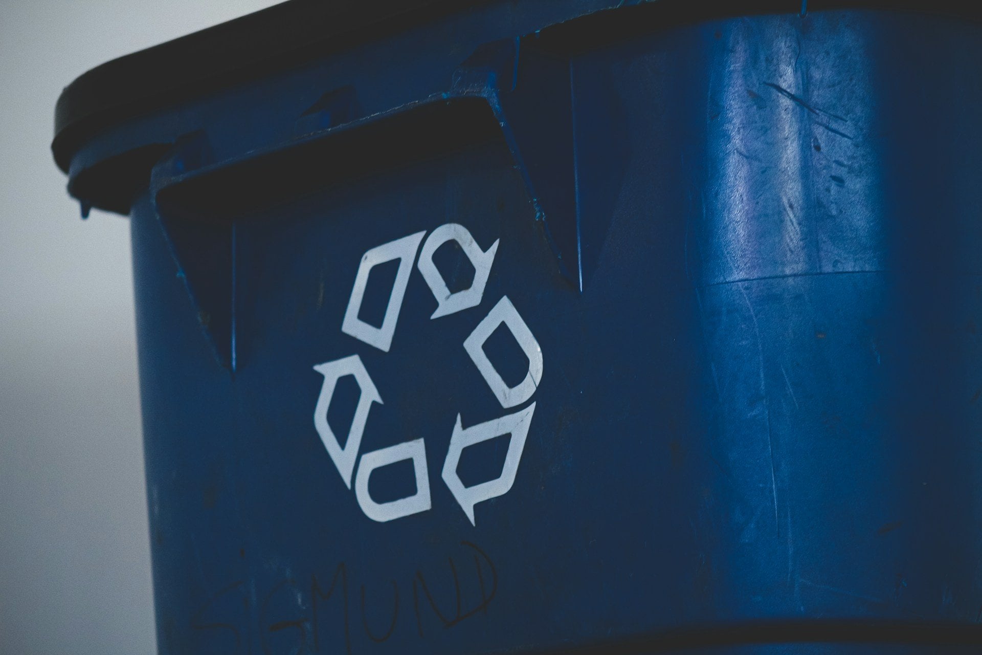 Materialkunnskap og avfallshåndtering for byggeplasser